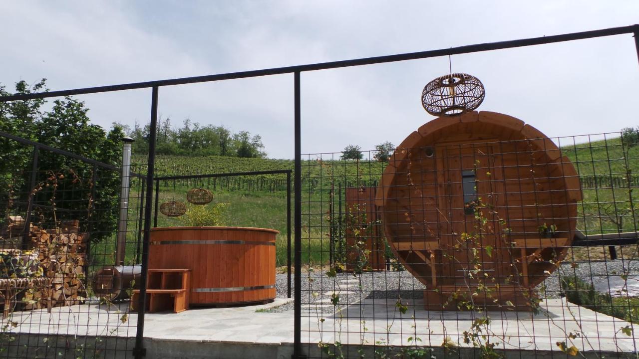 Sotto La Vigna Charm Stay Adults Only Vacation Suite Montegrosso dʼAsti Εξωτερικό φωτογραφία